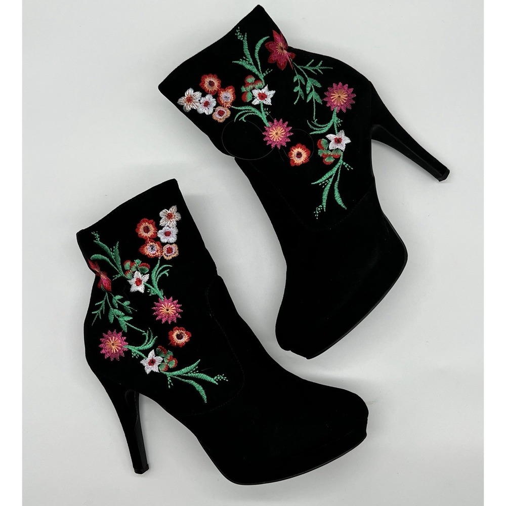 2 Lips Too Lilia Black Embroidered‎ Ankle Boots Floral 9W